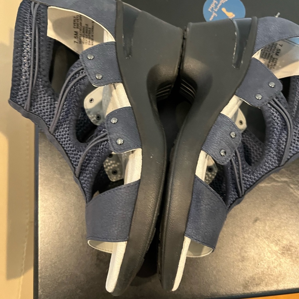JBU Navy Mesh Adjustable Strappy Sandals - Picture 5 of 9